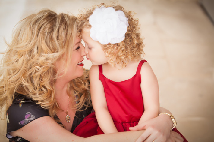 Abogada Kate Lincoln Goldfinch Celebra El Día De Las Madres Con Su Hija Nora
