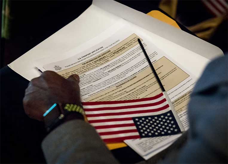 Ajuste De Estatus Abogado de Inmigracion En Austin