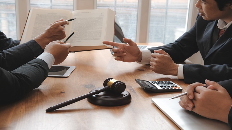 Hire The Services Of A Trusted Immigration Lawyer So You Can Obtain Your U.S. Work Permit