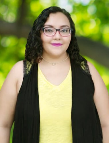 Itzel Solis Client Care Specialist At Lincoln-Goldfinch Law