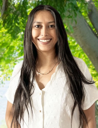 Manuela Arango Video Content Coordinator At Lincoln-Goldfinch Law