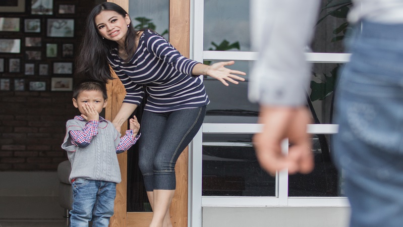 Enfrentando La Deportación: Ser Deportado A Pesar De Tener Un Hijo Nacido En EEUU