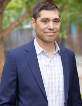 Eduardo Flores Counsel Attorney At Lincoln-Goldfinch Law