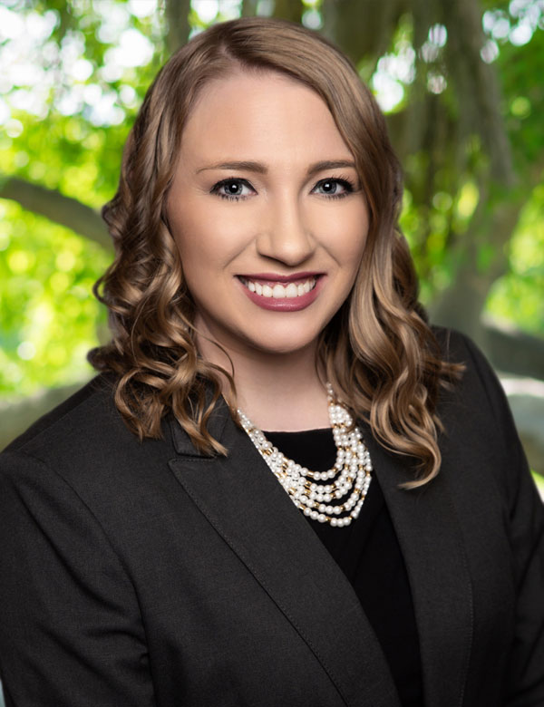 Christina Legal Assistant At Lincoln-Goldfinch Law