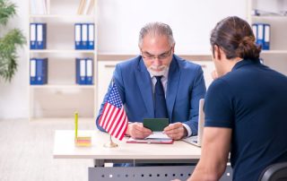Guía Completa Para El Reemplazo De La Green Card Con Un abogado De Inmigración