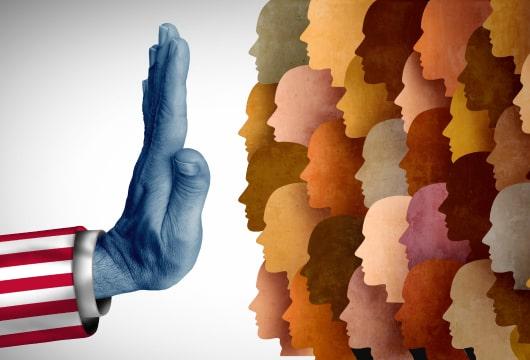 ¿Es la prohibición de asilo de Trump más extrema que las políticas fronterizas de Biden?