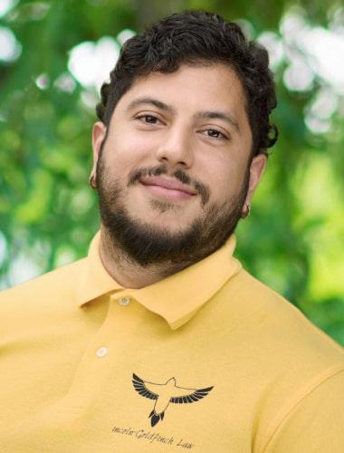 Michael Coordinador De Nuevos Clientes De Lincoln Goldfinch Law