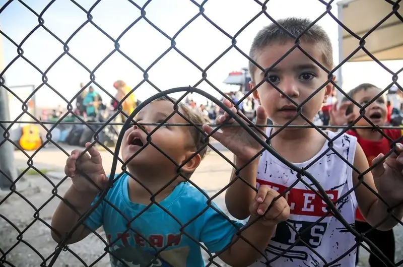 Qué Viven Niños Inmigrantes Tras Detención En EE. UU. & Custodia De ORR