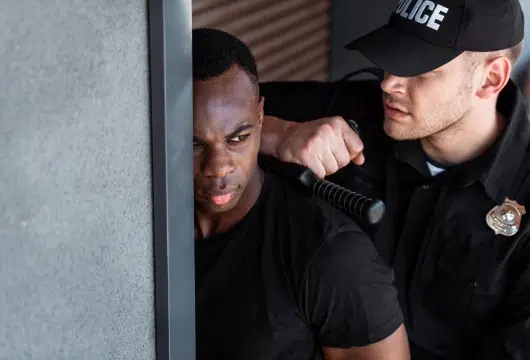 ¿Qué hacer si es detenido ilegalmente por agentes de ICE?