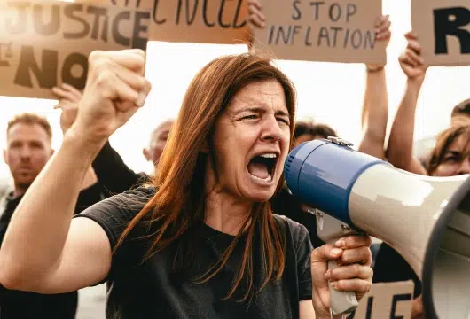 Recomendaciones legales para participar en protestas contra ICE