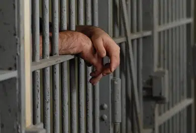 Inmigrante venezolano detenido por ICE enfrenta décadas de cárcel